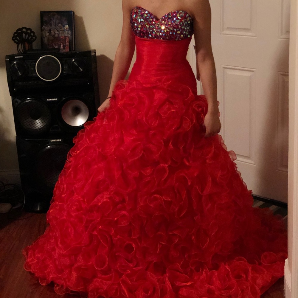 Girl size small Quinceañera/Prom Dress